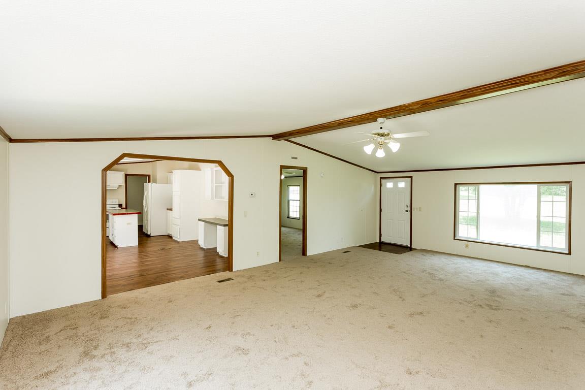 744 Tracy Road Watertown, TN 37184 - Photo 6 of 18 an empty room with windows
