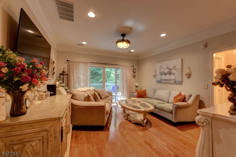 1113 Warren's Way Wanaque, NJ 07465 - Photo 6 of 26