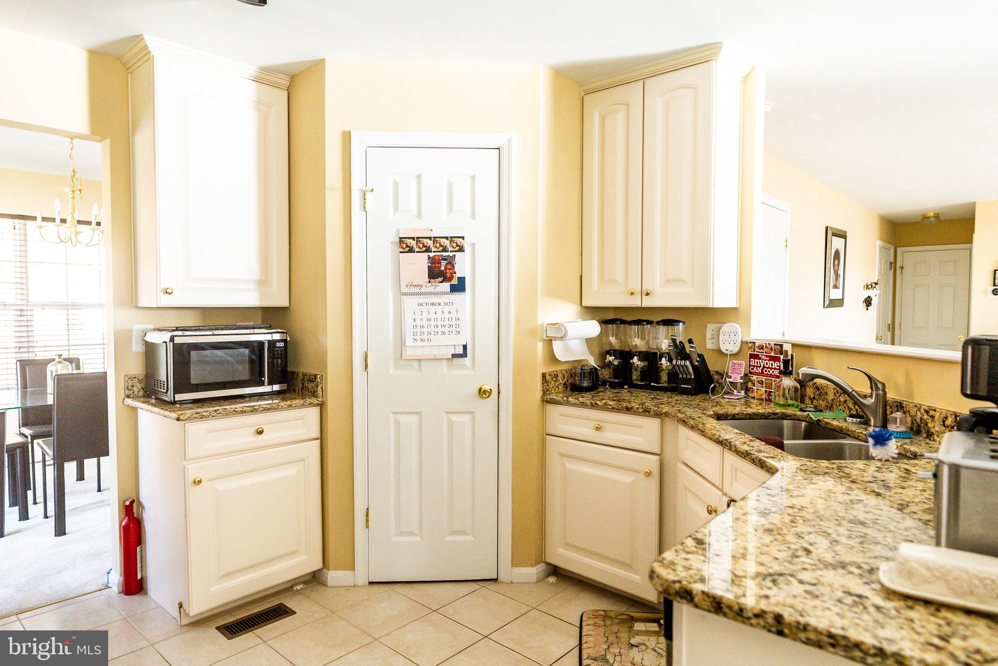 754 Blossom Tree Road Culpeper, VA 22701 - Photo 18 of 53 Kitchen/ Pantry