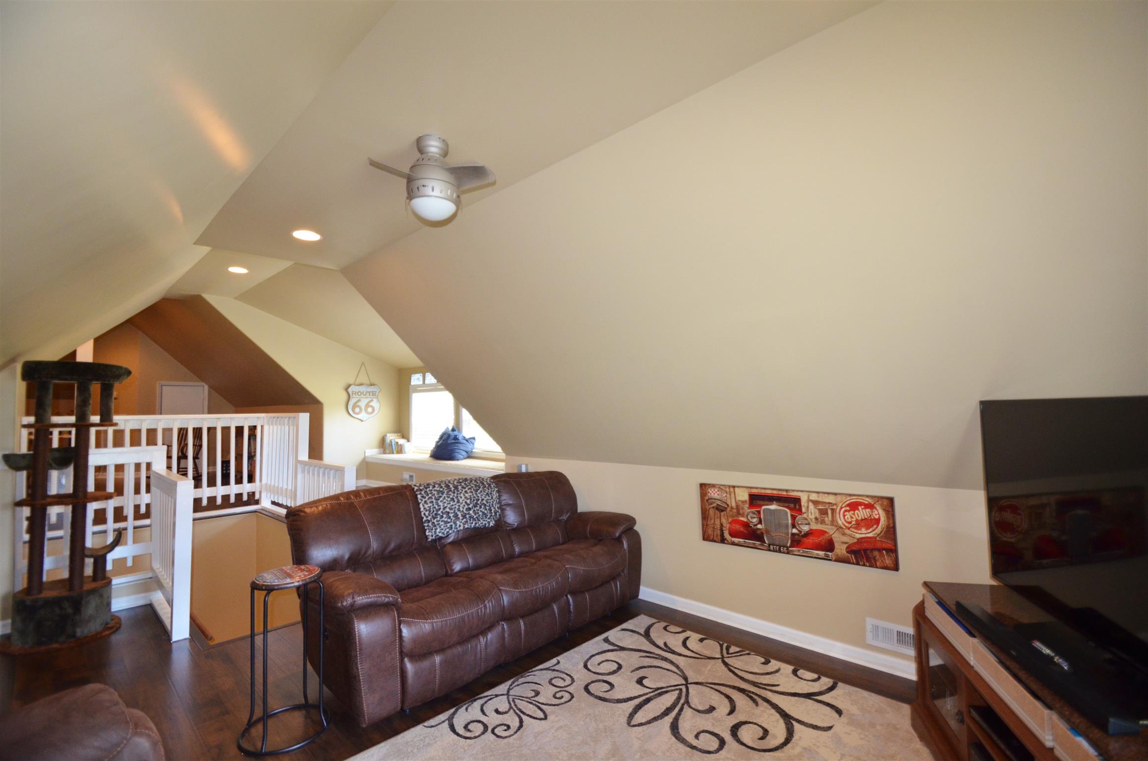 391 Vesta Road Lebanon, TN 37090 - Photo 19 of 24 a living room with furniture and a flat screen tv
