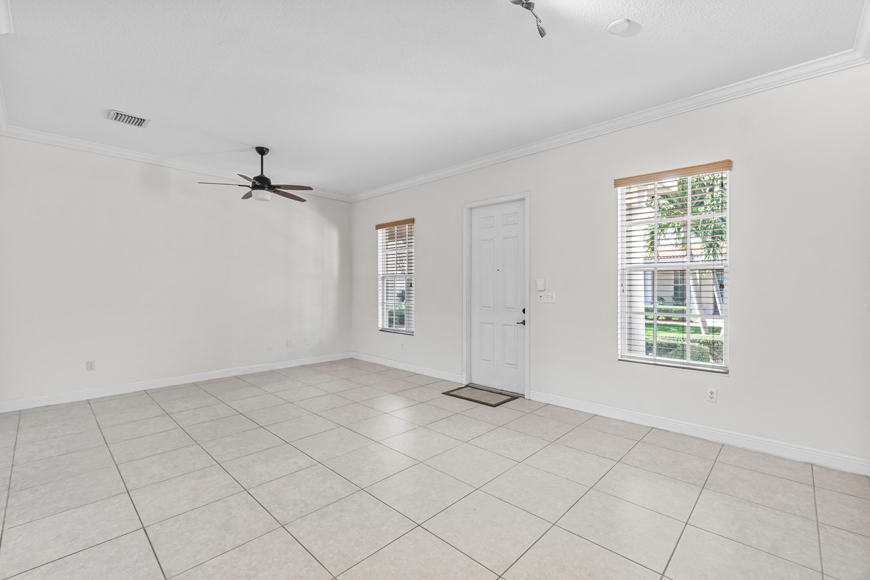 8309 Northwest 8th Terrace Boca Raton, FL 33487 - Photo 9 of 40 008-8309Northwest8thTerrace-BocaRaton-FL