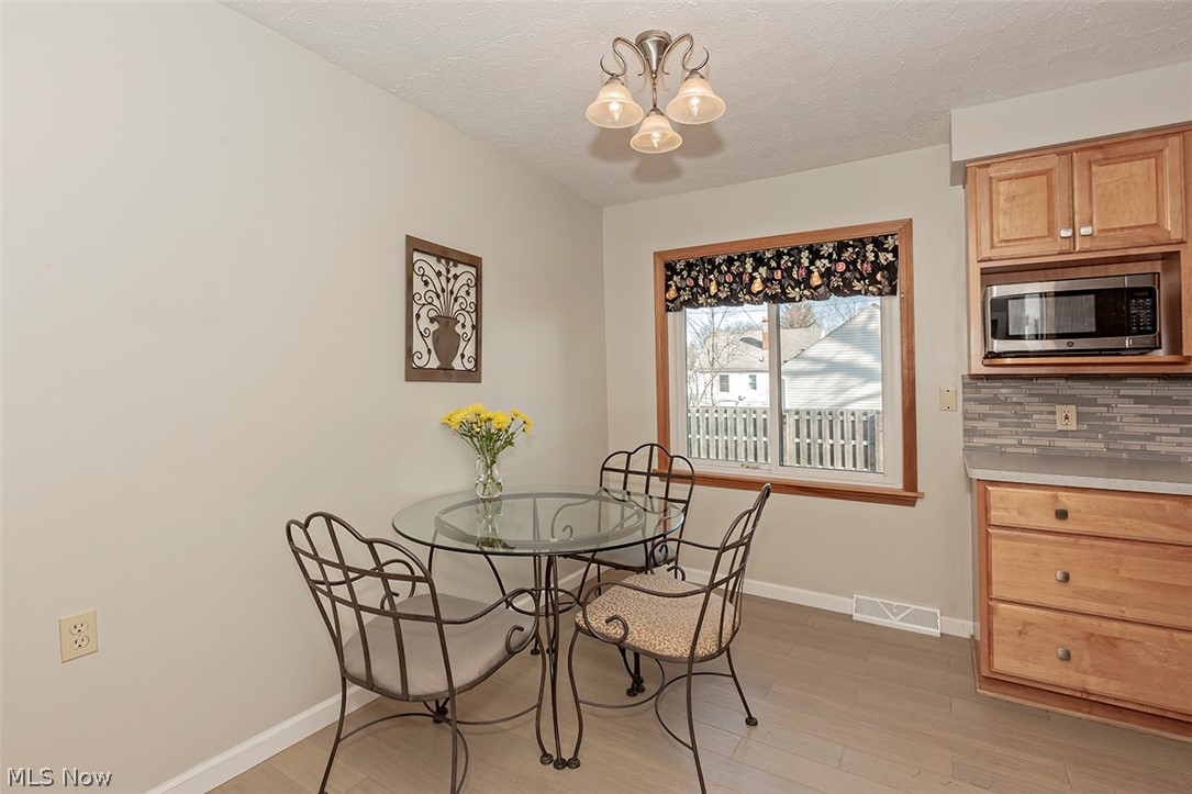 5659 Faraday Road Cleveland, OH 44124 - Photo 14 of 35