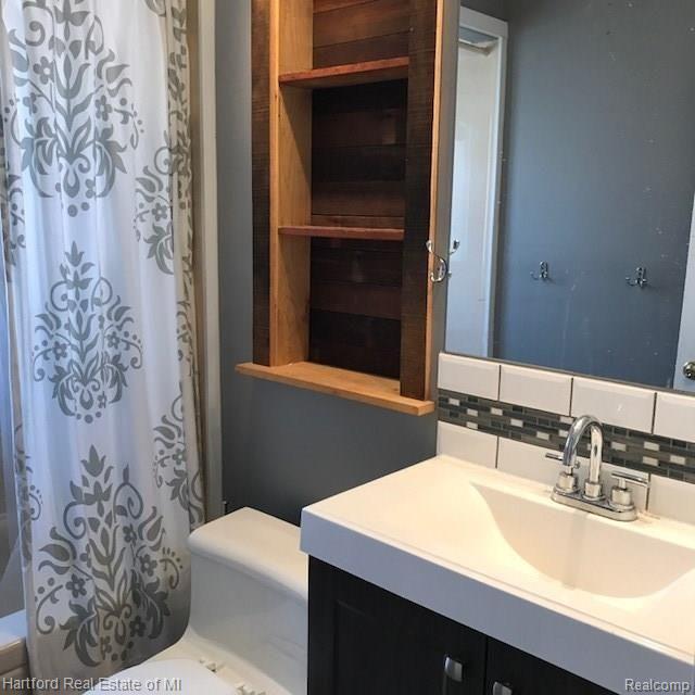 9061 Henry Ruff Road Livonia, MI 48150 - Photo 5 of 8 IMG_6036.JPG
