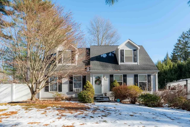 $425,000 | 41 Morgan Street, Granby, MA 01033