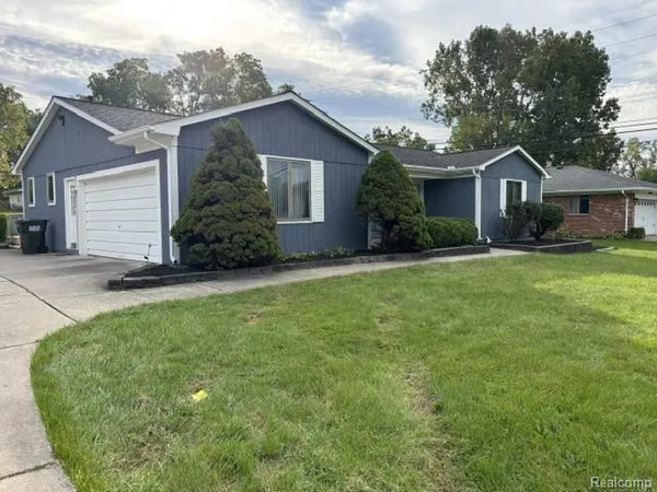 $2,395 | 2951 Walbridge Drive, Rochester, MI 48307
