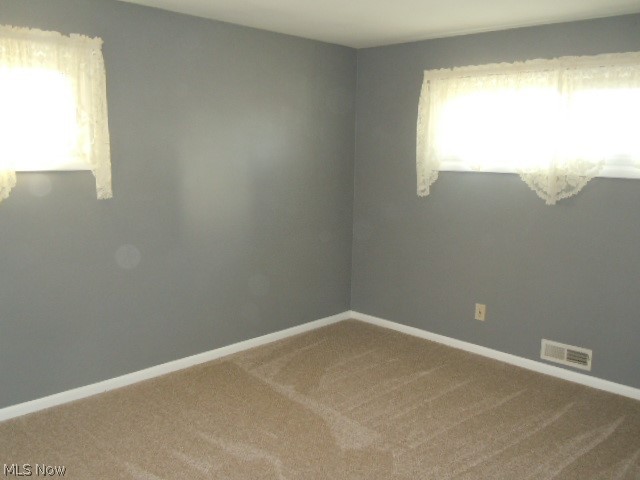 6837 Revere Road Cleveland, OH 44130 - Photo 12 of 19 Gallery Image 12