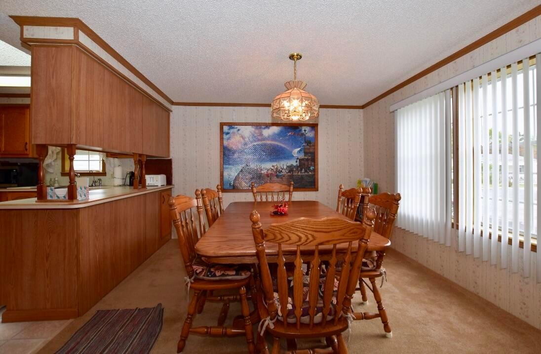 3200 Smeltzer Road, Unit 100 Marion, OH 43302 - Photo 10 of 29 Dining room