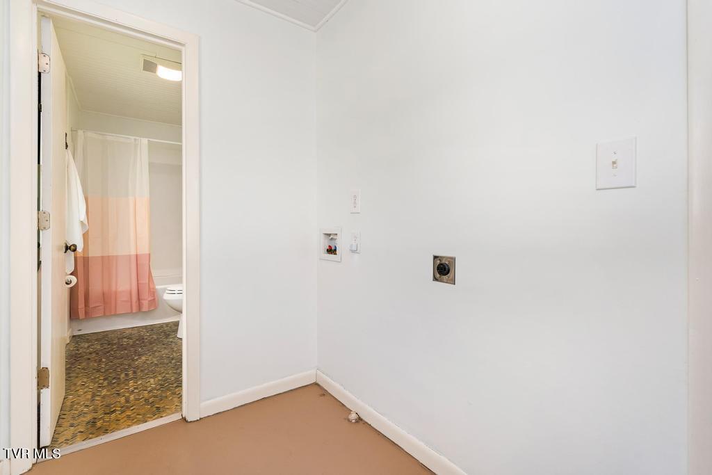 438 Toll Branch Road Johnson City, TN 37601 - Photo 101 of 114 438 Toll Branch Rd (97 of 114)