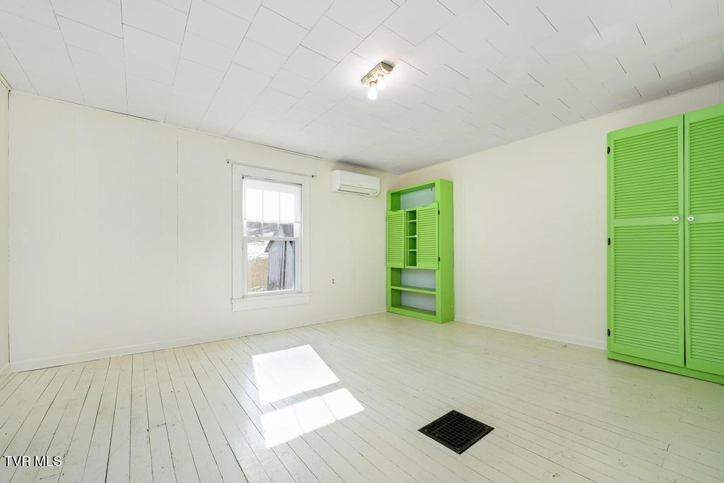 438 Toll Branch Road Johnson City, TN 37601 - Photo 110 of 114 438 Toll Branch Rd (110 of 114)