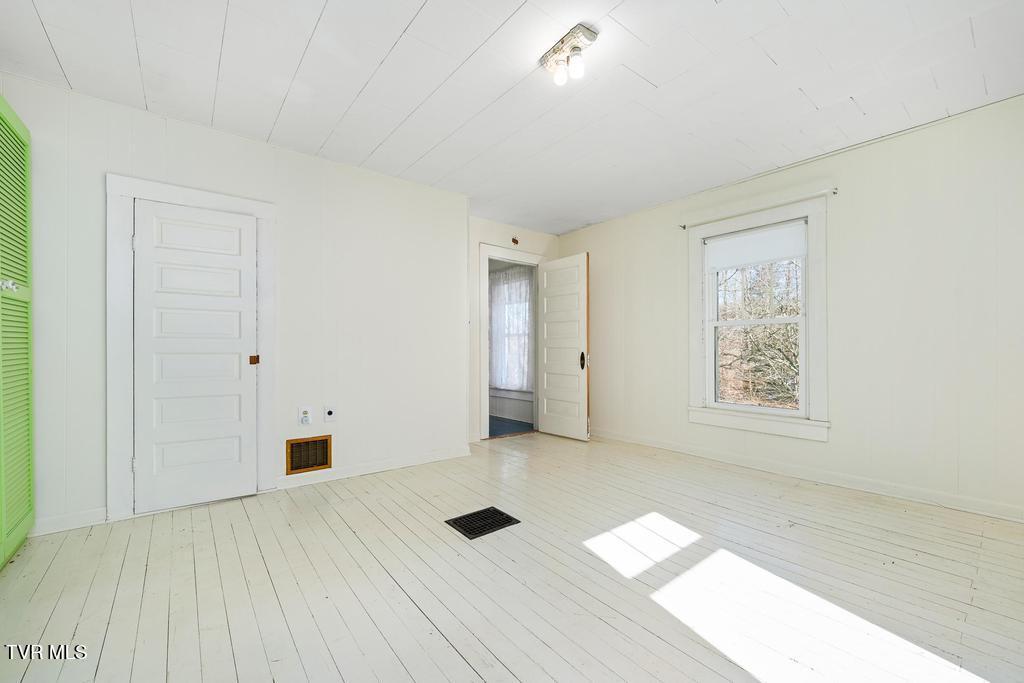 438 Toll Branch Road Johnson City, TN 37601 - Photo 111 of 114 438 Toll Branch Rd (111 of 114)