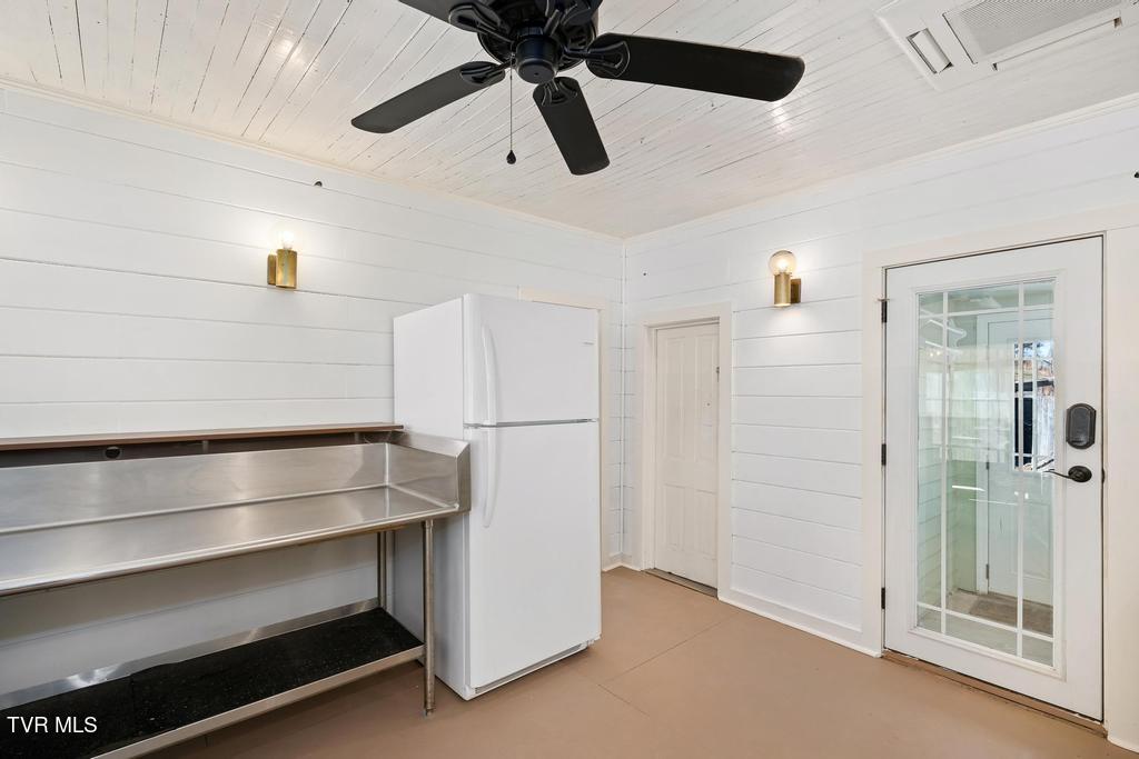 438 Toll Branch Road Johnson City, TN 37601 - Photo 15 of 114 438 Toll Branch Rd (101 of 114)