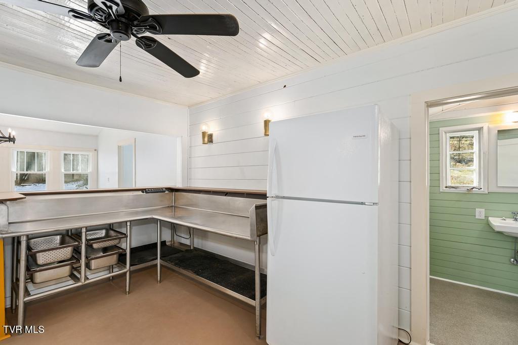 438 Toll Branch Road Johnson City, TN 37601 - Photo 16 of 114 438 Toll Branch Rd (102 of 114)