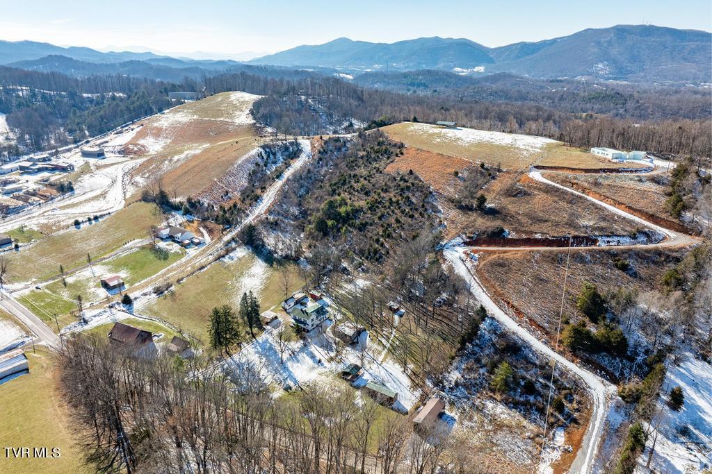 438 Toll Branch Road Johnson City, TN 37601 - Photo 17 of 114 438 Toll Branch Rd (4 of 114)