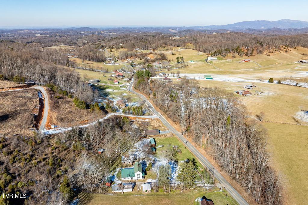 438 Toll Branch Road Johnson City, TN 37601 - Photo 18 of 114 438 Toll Branch Rd (6 of 114)