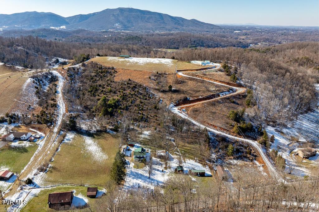 438 Toll Branch Road Johnson City, TN 37601 - Photo 20 of 114 438 Toll Branch Rd (8 of 114)