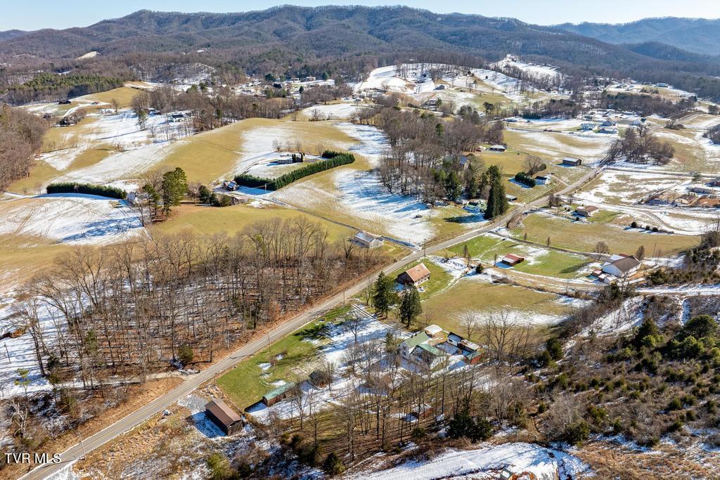 438 Toll Branch Road Johnson City, TN 37601 - Photo 23 of 114 438 Toll Branch Rd (11 of 114)