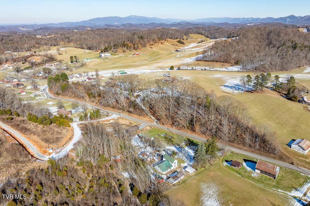 438 Toll Branch Road Johnson City, TN 37601 - Photo 25 of 114 438 Toll Branch Rd (13 of 114)