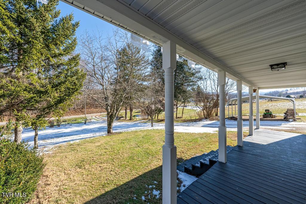 438 Toll Branch Road Johnson City, TN 37601 - Photo 3 of 114 438 Toll Branch Rd (50 of 114)