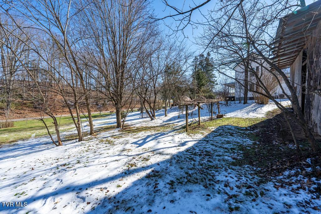 438 Toll Branch Road Johnson City, TN 37601 - Photo 72 of 114 438 Toll Branch Rd (62 of 114)