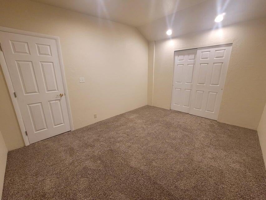 2104 Spring Street Medford, OR 97504 - Photo 15 of 24 12