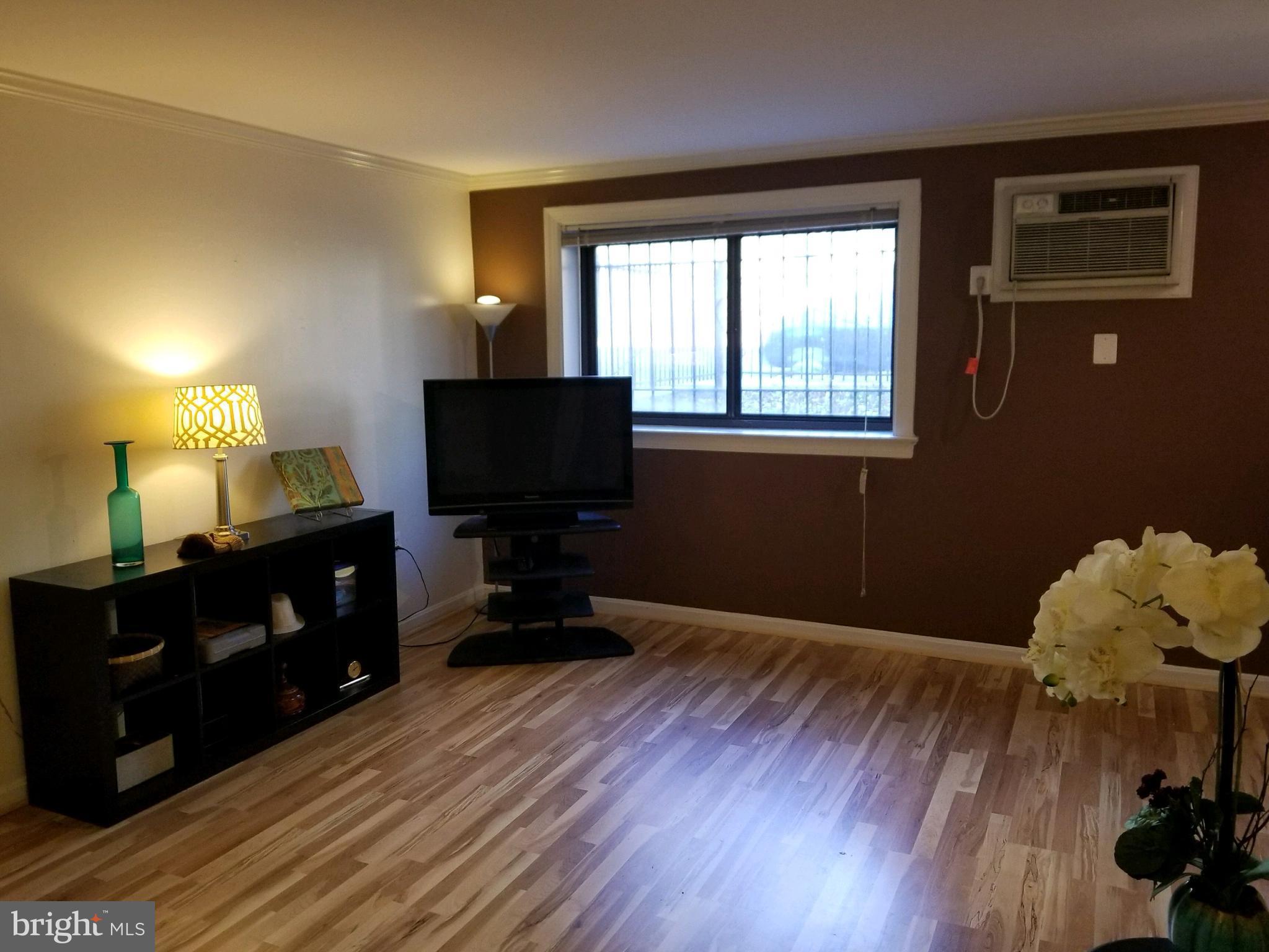 3101 Naylor Road Southeast, Unit 101 Washington, DC 20020 - Photo 4 of 10 Living Room