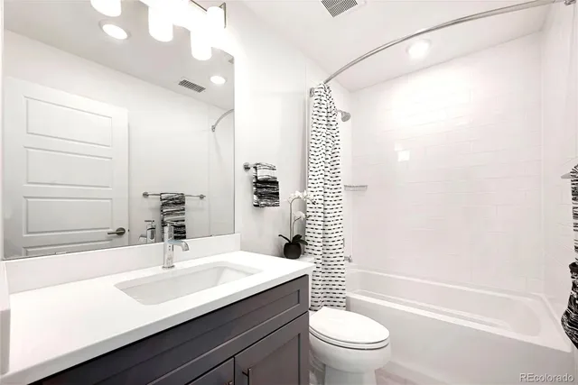 $789,000 | 18 Oneida Court, Denver, CO 80230