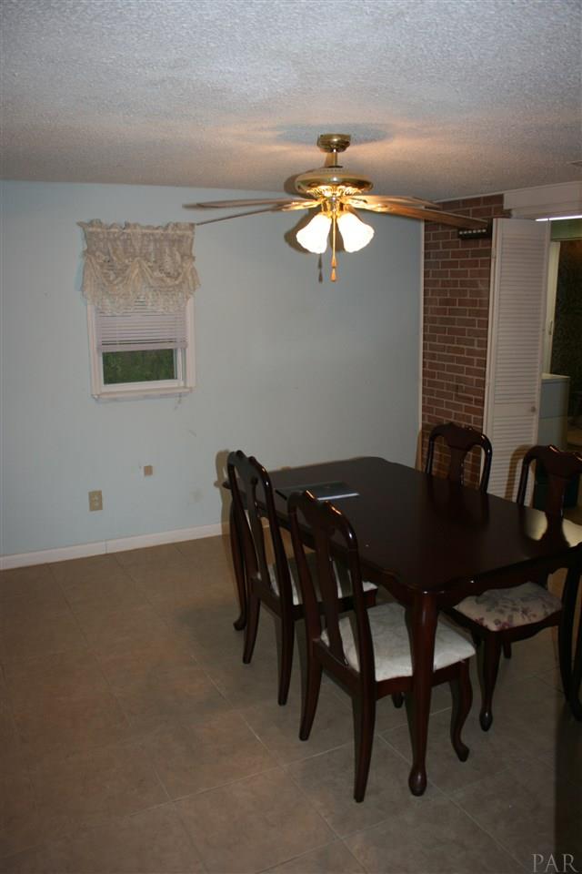 5251 Spring Street Pace, FL 32571 - Photo 17 of 42 Gallery Image 17