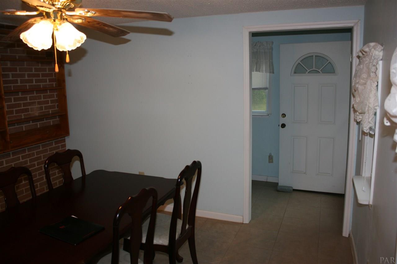5251 Spring Street Pace, FL 32571 - Photo 18 of 42 Gallery Image 18