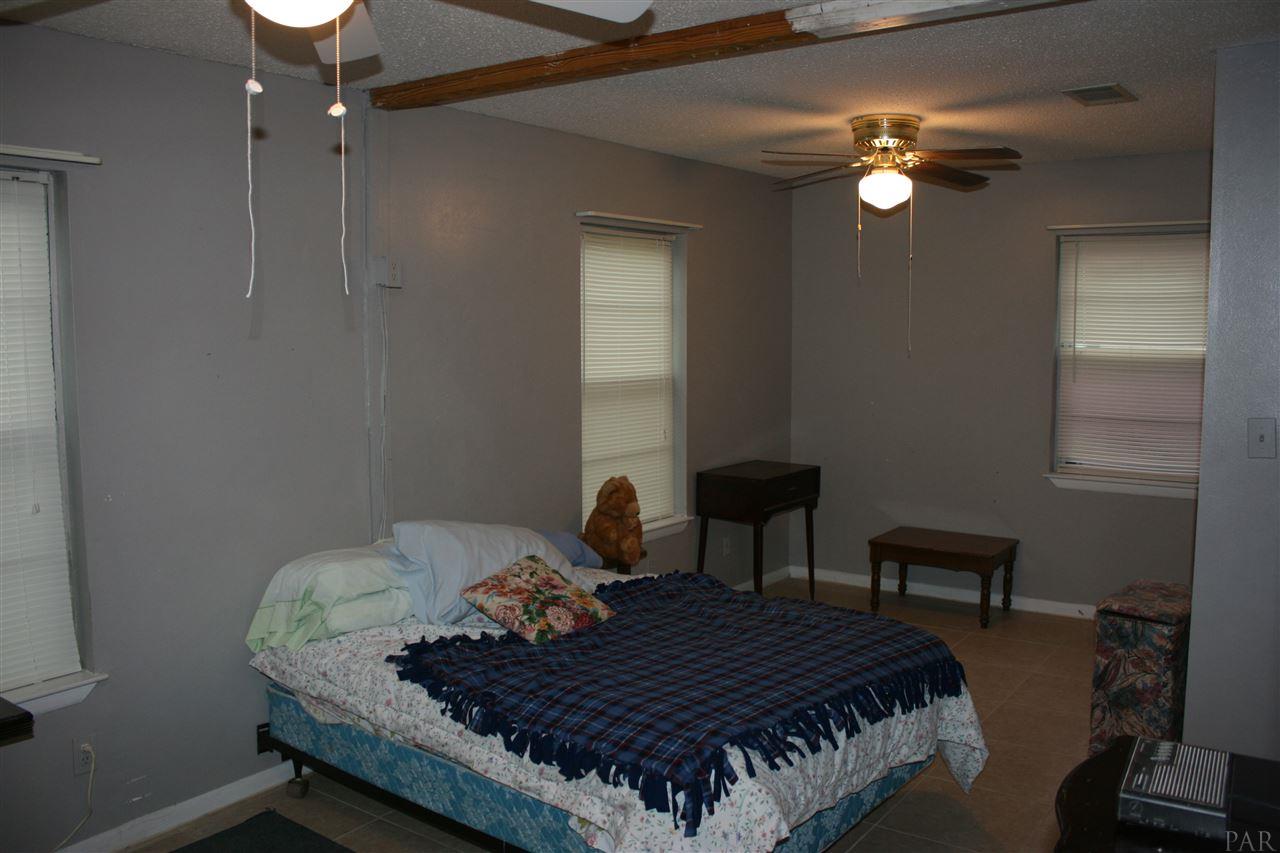 5251 Spring Street Pace, FL 32571 - Photo 26 of 42 Gallery Image 26