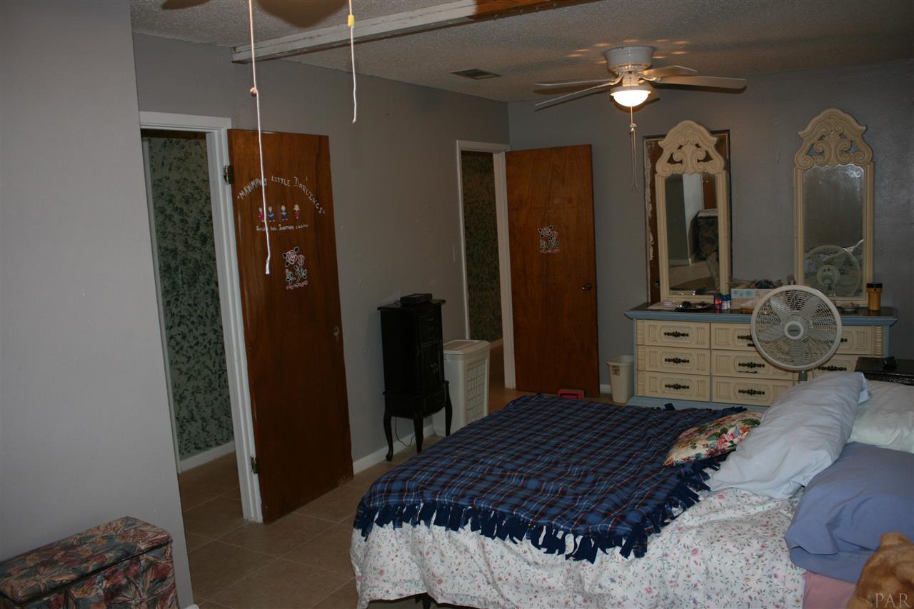 5251 Spring Street Pace, FL 32571 - Photo 28 of 42 Gallery Image 28