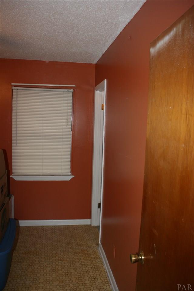 5251 Spring Street Pace, FL 32571 - Photo 32 of 42 Gallery Image 32