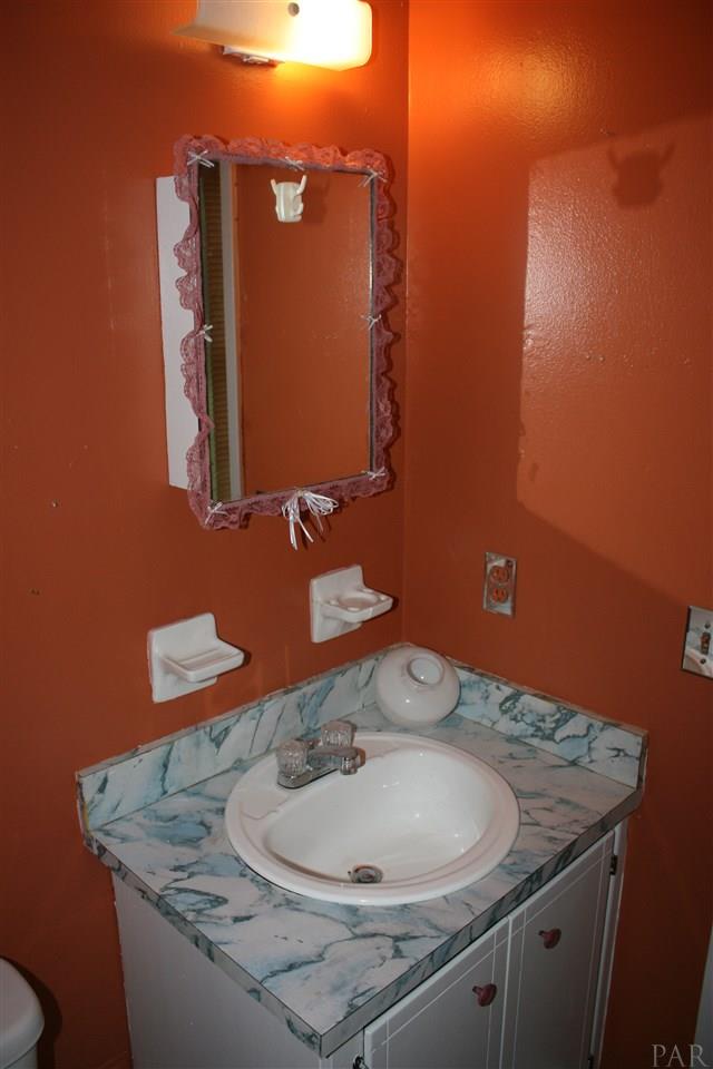 5251 Spring Street Pace, FL 32571 - Photo 35 of 42 Gallery Image 35