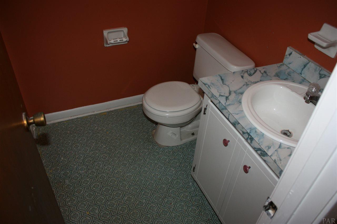 5251 Spring Street Pace, FL 32571 - Photo 36 of 42 Gallery Image 36