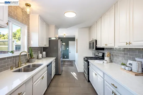 $724,000 | 261 Julius Street, San Leandro, CA 94577