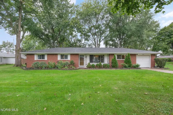 $250,000 | 25117 Ella Street, Perrysburg, OH 43551