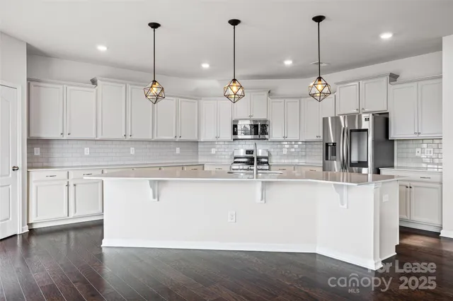 $3,000 | 17124 Harbor Road, Charlotte, NC 28278