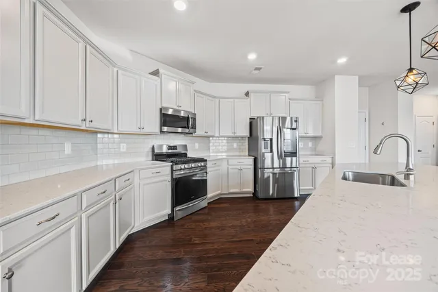 $3,000 | 17124 Harbor Road, Charlotte, NC 28278