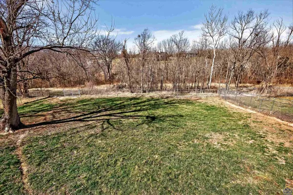 $354,500 | 909 Washington Avenue, Holton, KS 66436