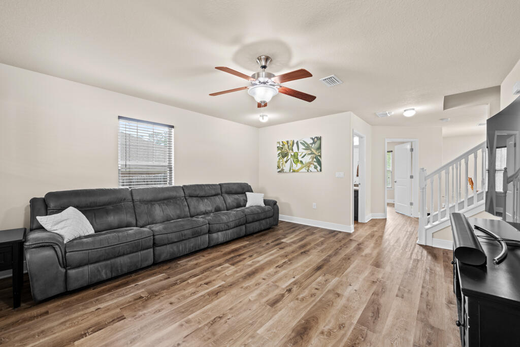213 Silverton Loop Crestview, FL 32536 - Photo 5 of 35 DSC_3795