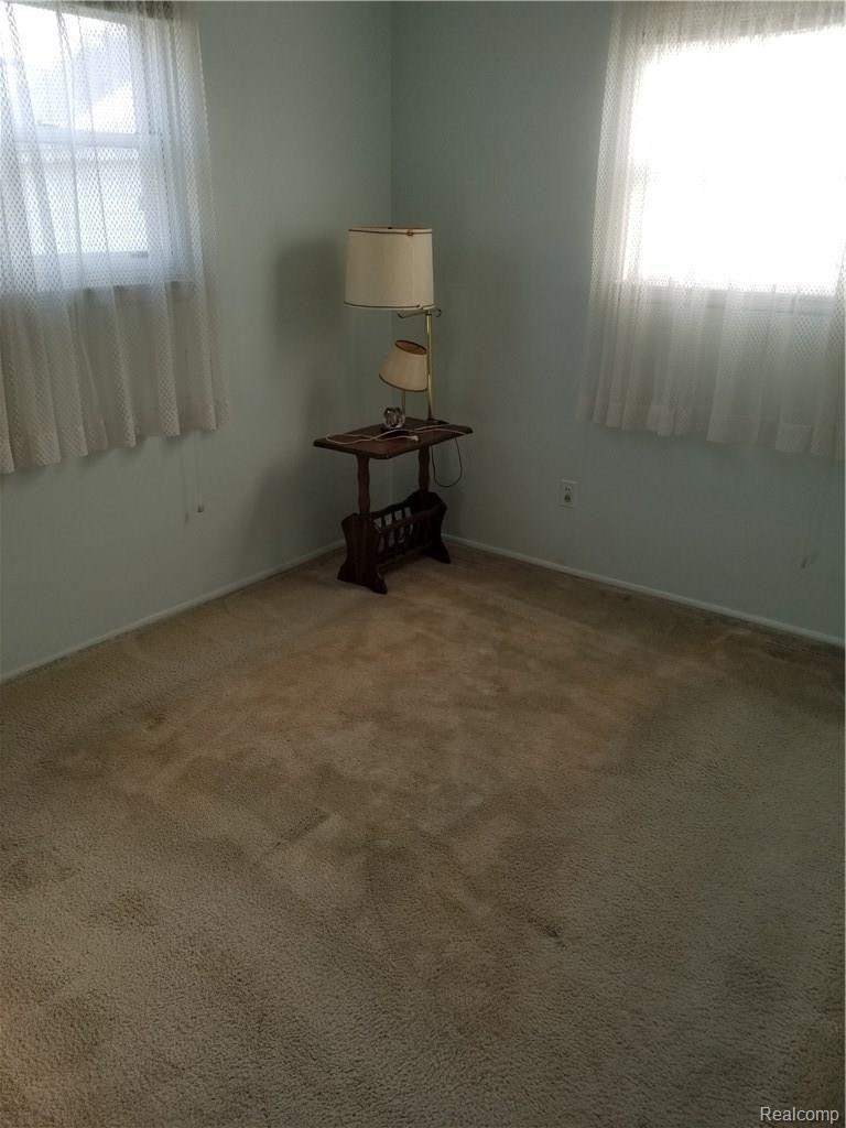 720 Goddard Road Wyandotte, MI 48192 - Photo 14 of 22 20180810_085234.jpg