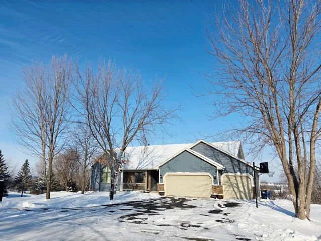$574,900 | 412 Singing Hills Drive, Lonsdale, MN 55046