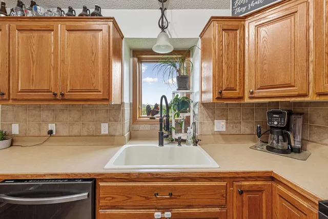 $574,900 | 412 Singing Hills Drive, Lonsdale, MN 55046