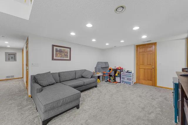 $574,900 | 412 Singing Hills Drive, Lonsdale, MN 55046