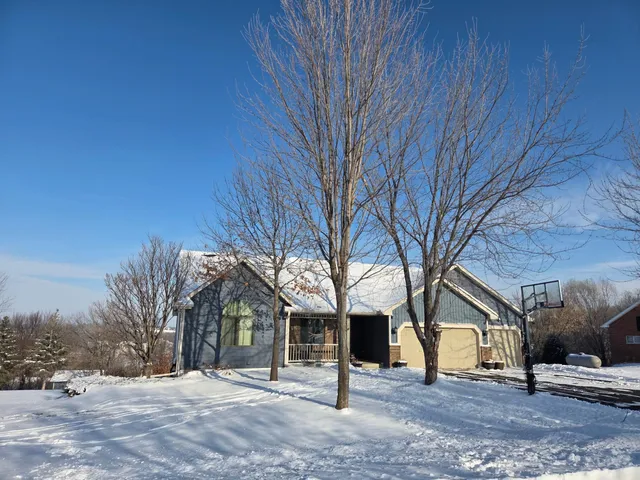 $574,900 | 412 Singing Hills Drive, Lonsdale, MN 55046