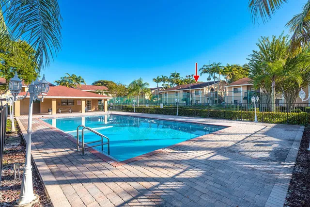 $1,900 | 6053 10th Avenue North, Unit 239, Lake Worth, FL 33463