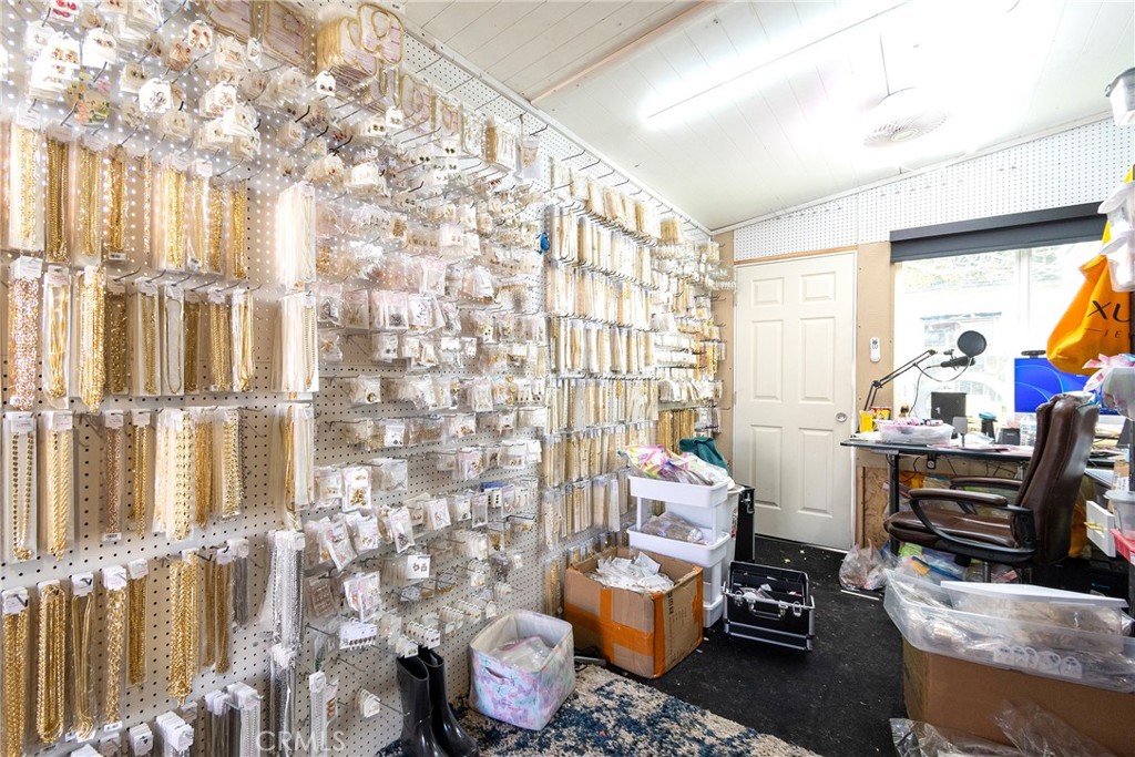 4015 Mountain Drive, Unit 27 San Bernardino, CA 92407 - Photo 25 of 35