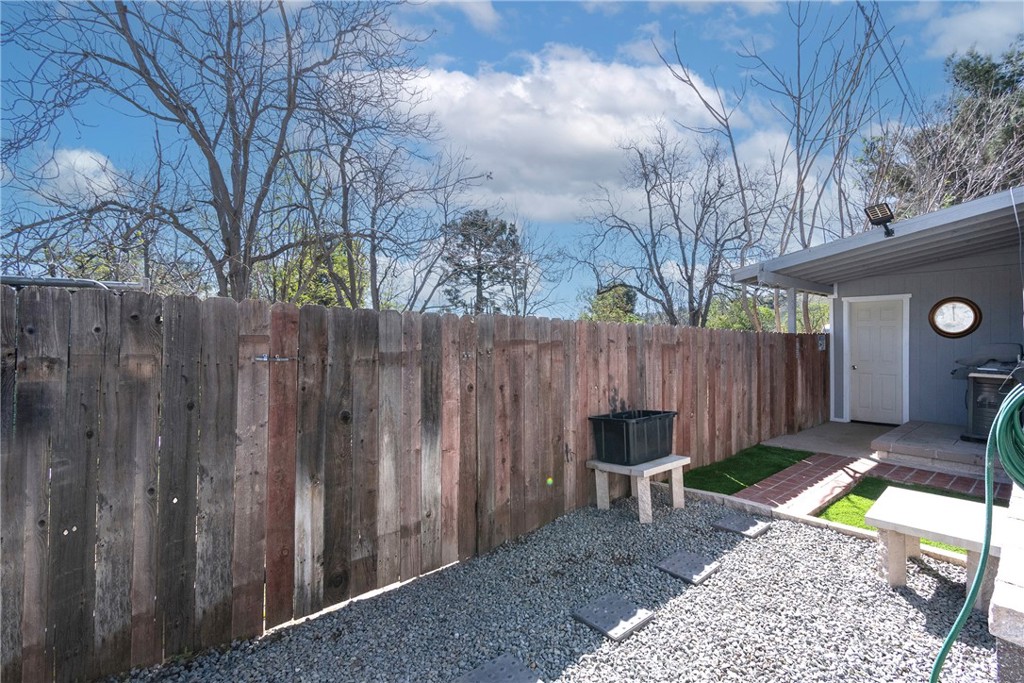 4015 Mountain Drive, Unit 27 San Bernardino, CA 92407 - Photo 4 of 35