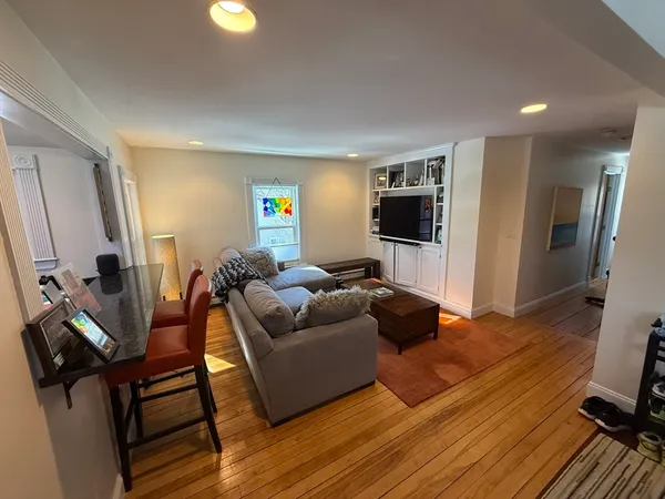 $3,000 | 21 French Avenue, Unit 2, Wayland, MA 01778