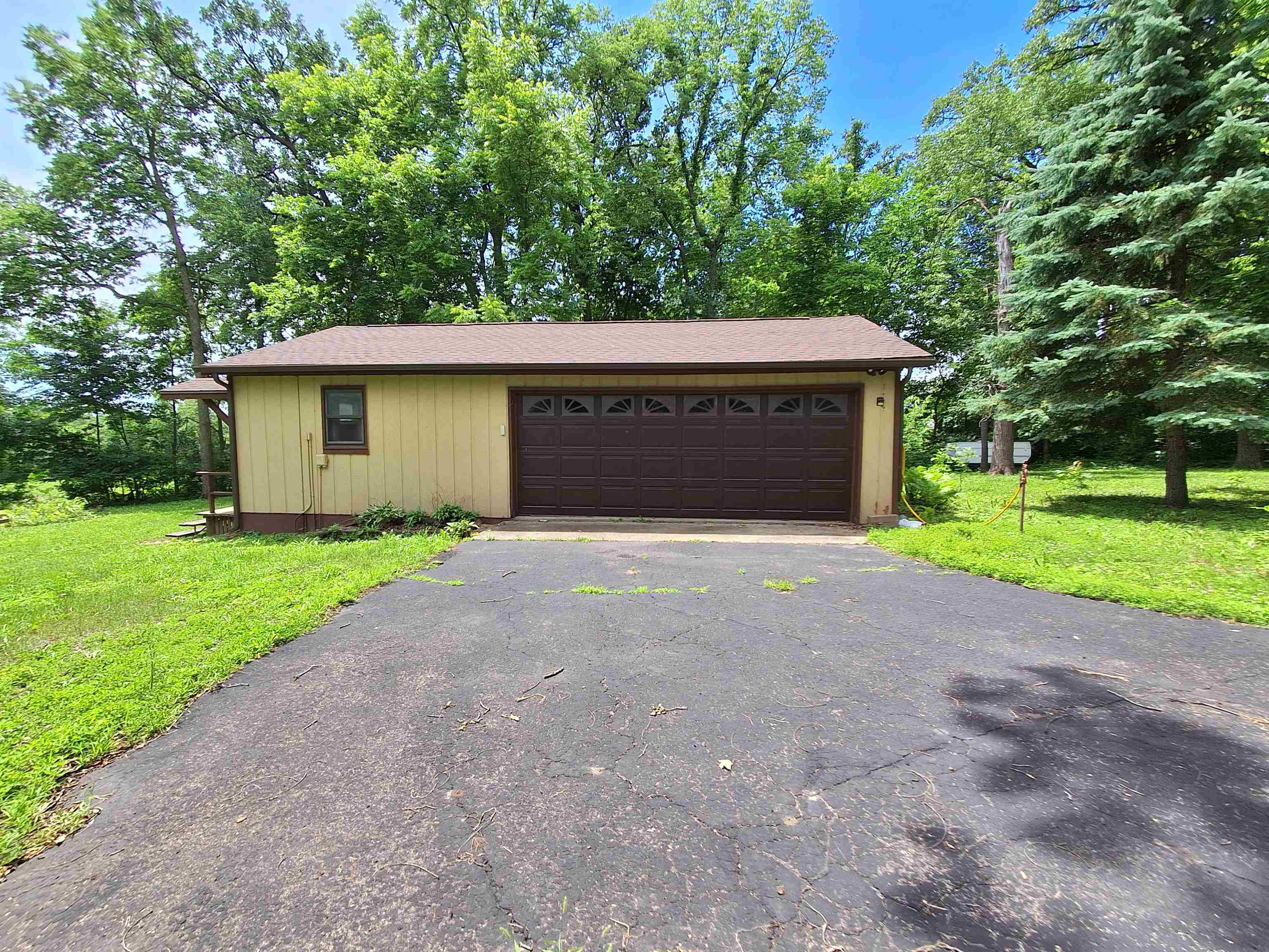 10279 Flory Road Lanark, IL 61046 - Photo 7 of 24