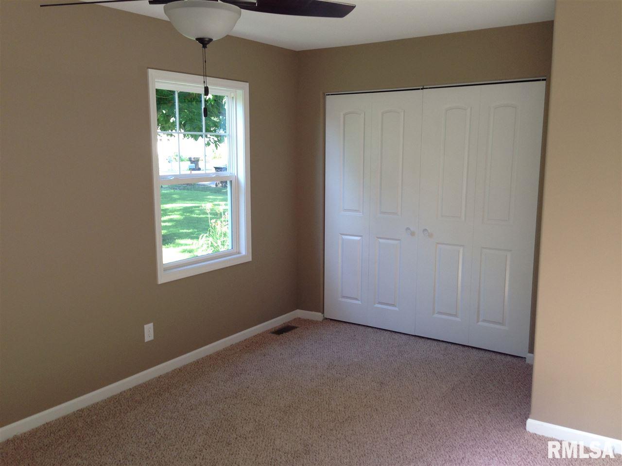 227 Briargate Road Washington, IL 61571 - Photo 5 of 7 Gallery Image 5